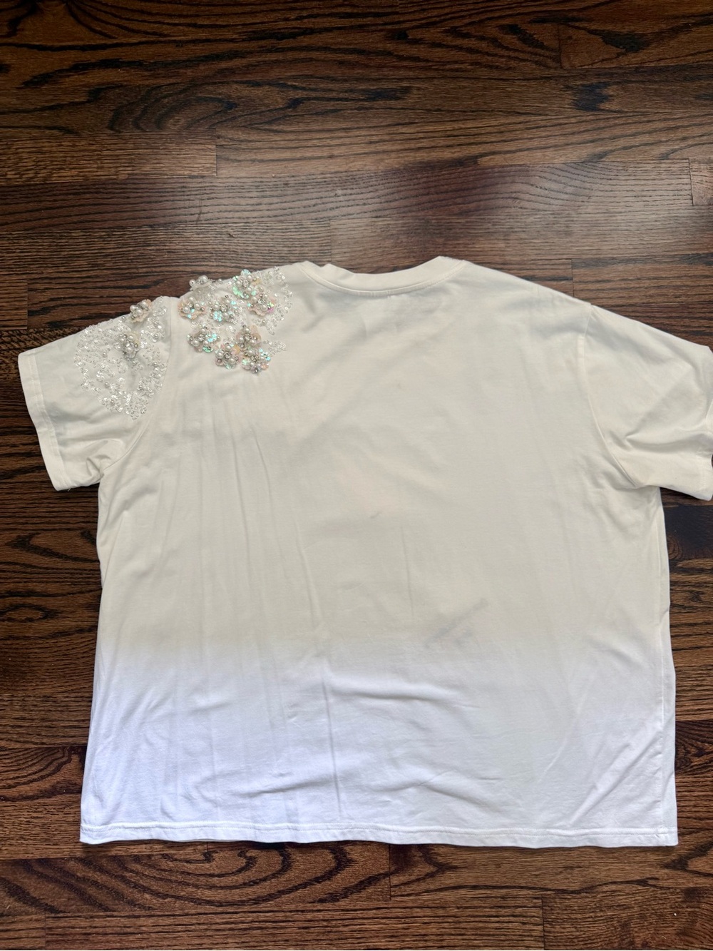 QUEEN OF SPARKLES White Champagne Bottle Sequin Tee - Picture 4 of 4